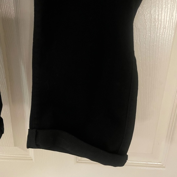 NWT Torrid black jegging rolled cuff crops. - Picture 4 of 12